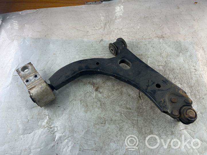 Ford Fiesta Fourchette, bras de suspension inférieur avant 107052776