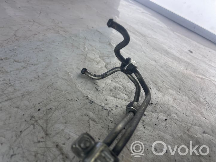 Opel Vectra C Fuel line pipe 