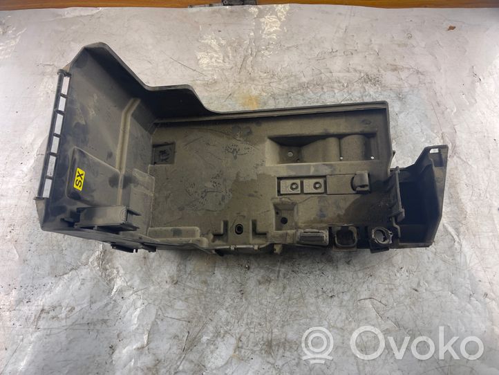 Opel Signum Akkulaatikon alusta 24413805