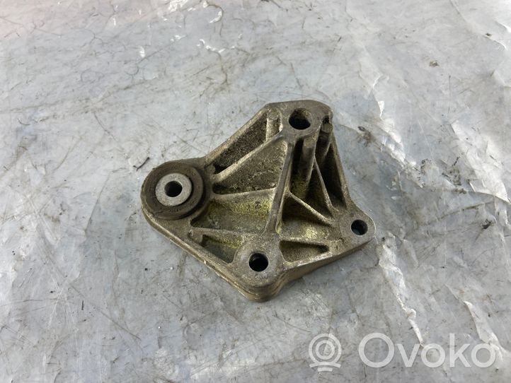 Ford Focus Supporto di montaggio scatola del cambio AV616P093N