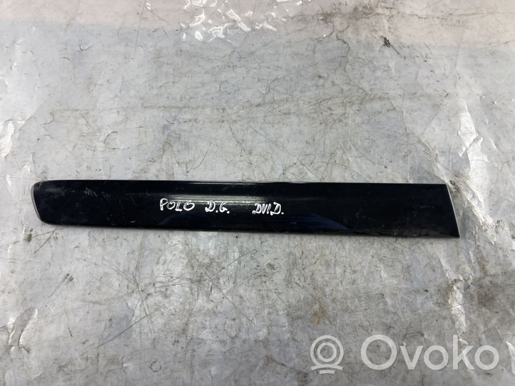 Volkswagen Polo IV 9N3 Rivestimento modanatura parafango posteriore 6Q3853536