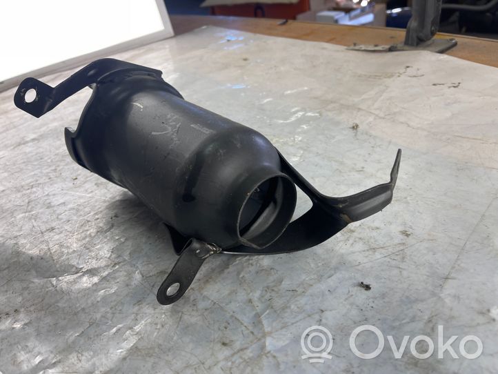 Volkswagen Polo IV 9N3 Staffa/supporto di montaggio del filtro carburante 6Q0127224