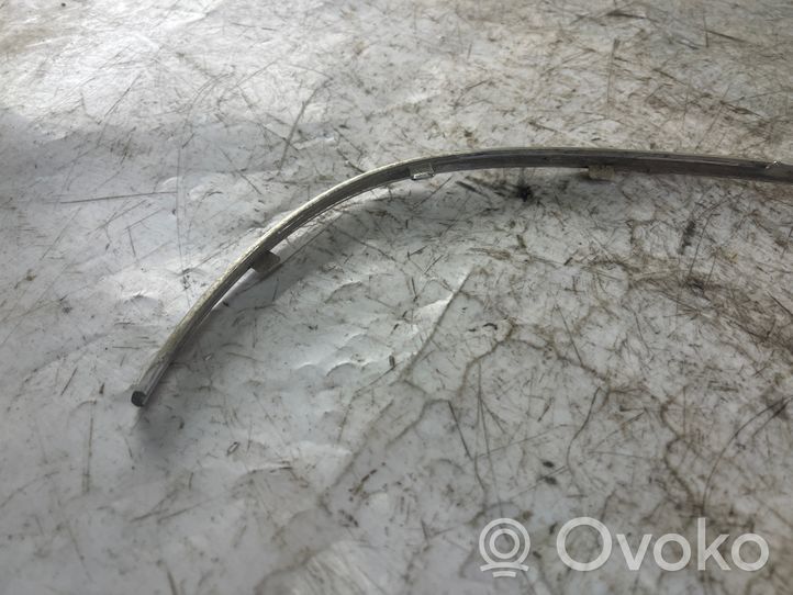 Mercedes-Benz E W210 Modanatura della barra di rivestimento del paraurti anteriore A2108851774