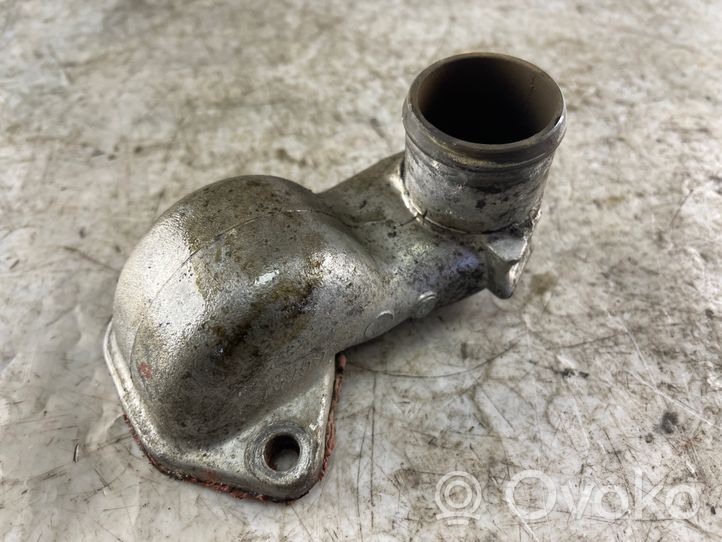 Nissan Patrol Y61 Tuyau de liquide de refroidissement moteur 