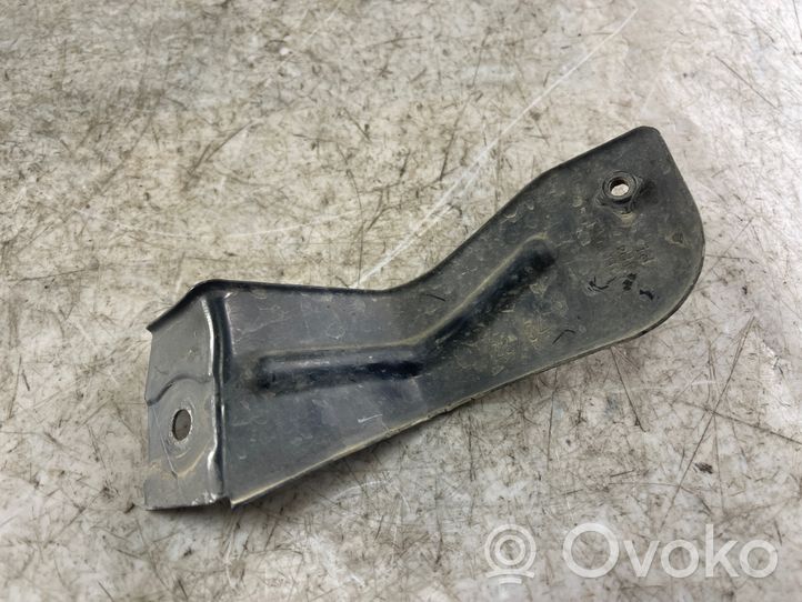 Volkswagen PASSAT B5.5 Fender mounting bracket 3b0821238