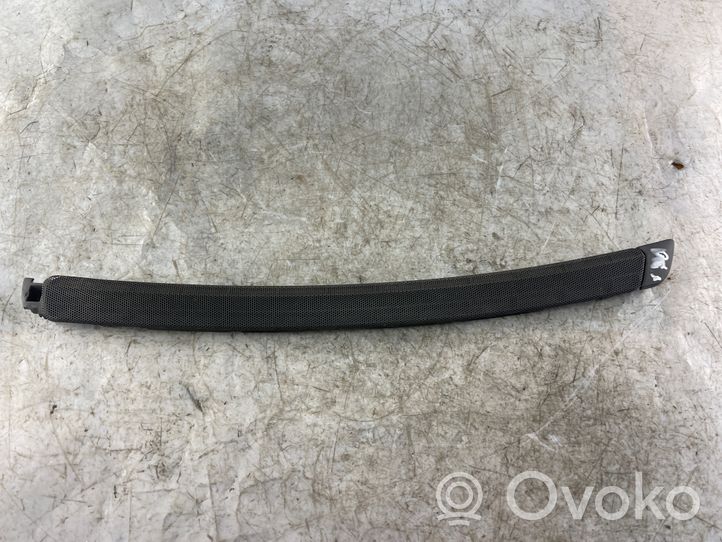 Volvo S60 Lango oro grotelės 2612397