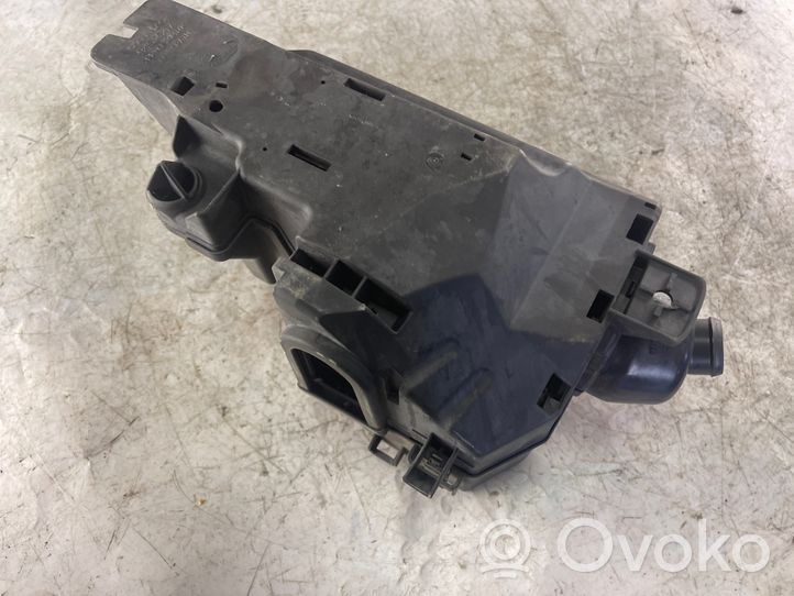 Volvo S60 Fuse box cover 9452547