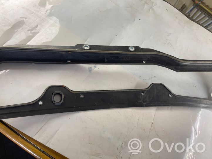 Volvo V40 Garniture d'essuie-glace 31278104