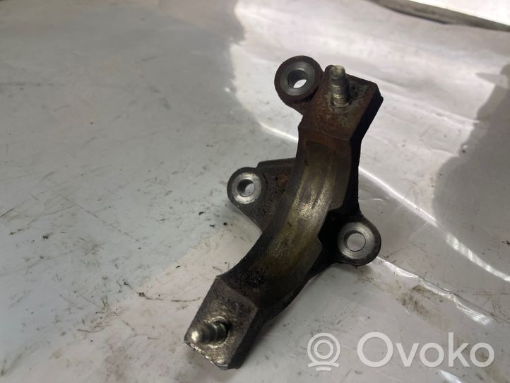 Volvo V40 Staffa del cuscinetto di supporto dell’albero di trasmissione Av613k305ca