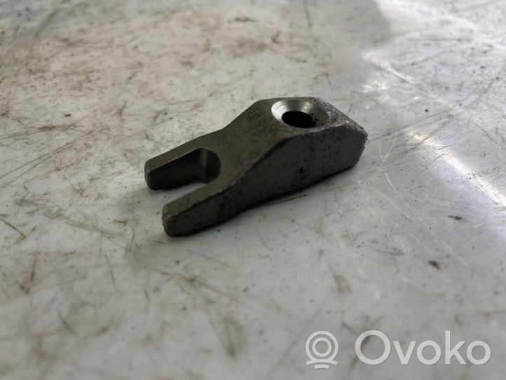 Hyundai i10 Support de pince d'injecteur de carburant 