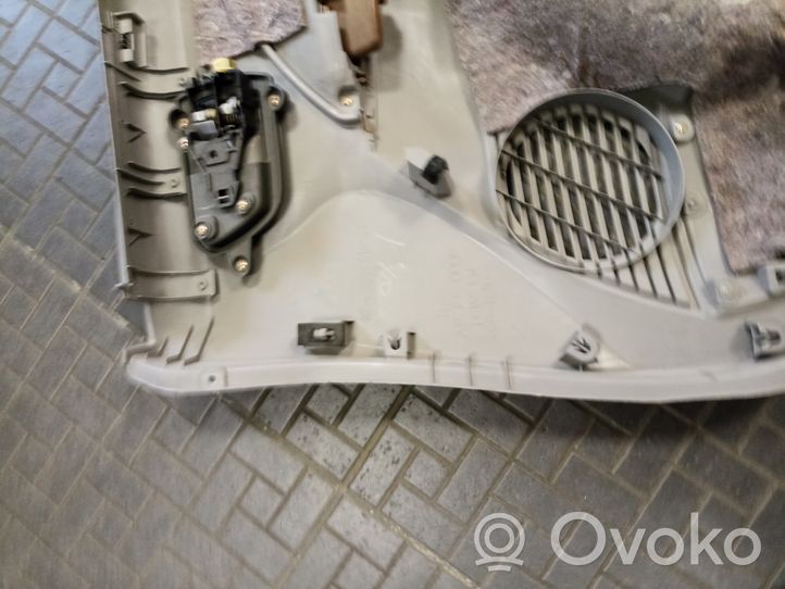 Mitsubishi Grandis Verkleidung Tür vorne MR57608101