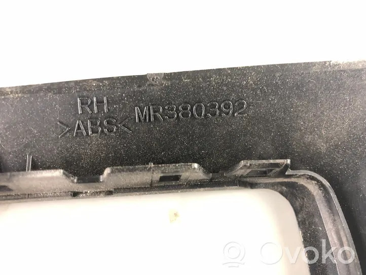 Mitsubishi Pajero Pinin Moldura del asa de la puerta traser MR380392