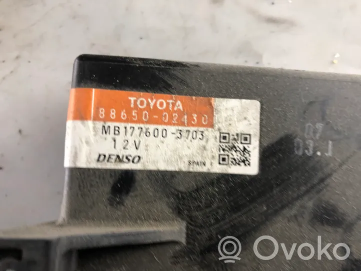 Toyota Auris 150 Ilmastointi-lämmityslaitteen ohjausjärjestelmä 8865002430