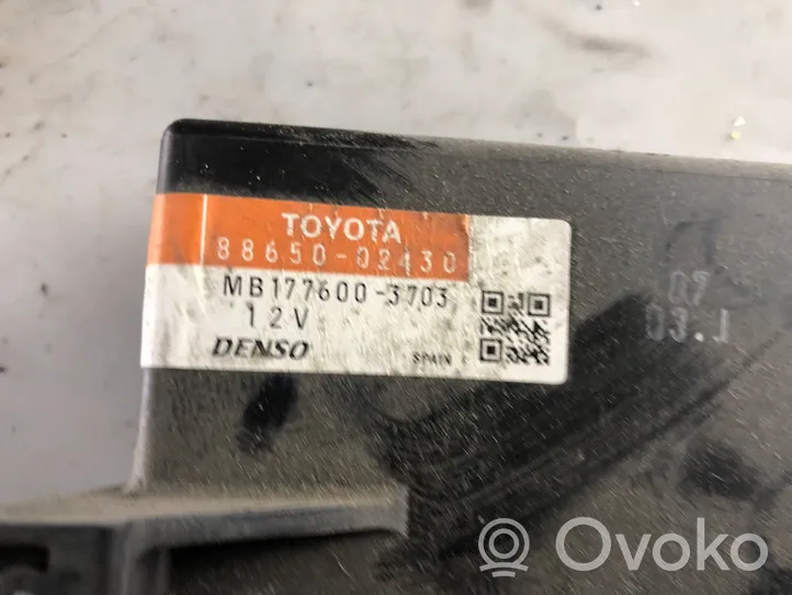 Toyota Auris 150 Sterowania klimatyzacji / Ogrzewania 8865002430