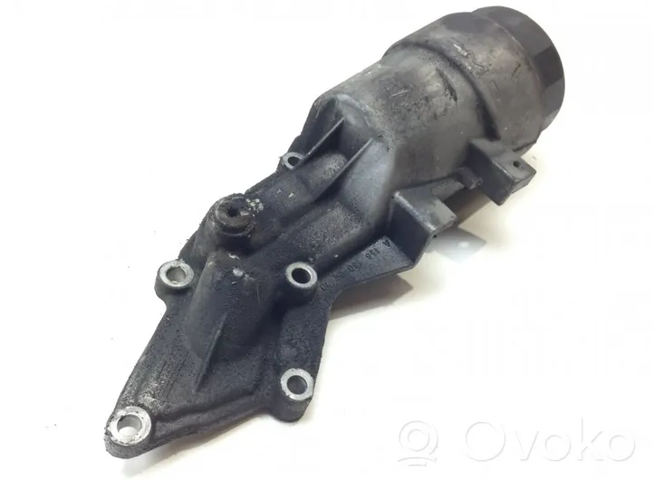 Mercedes-Benz C W204 Support de filtre à huile A1561800410