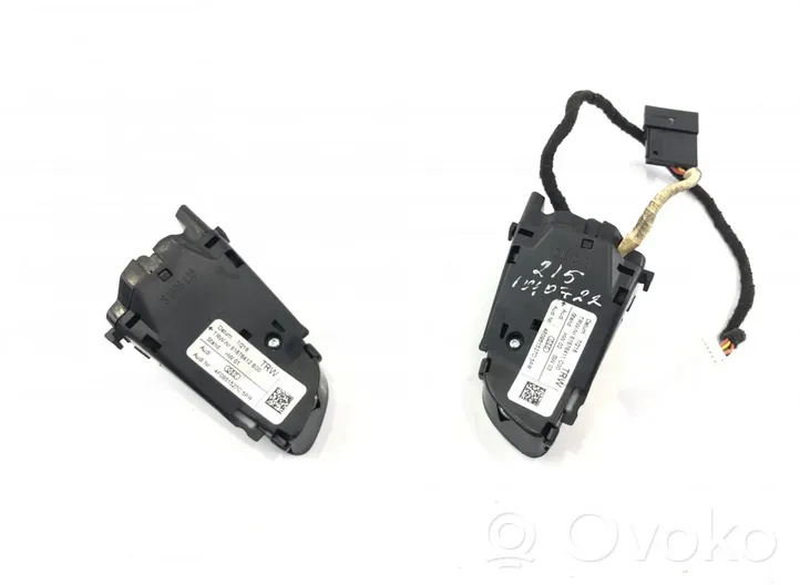 Audi Q7 4L Przełącznik / Przycisk kierownicy 4F0951527D