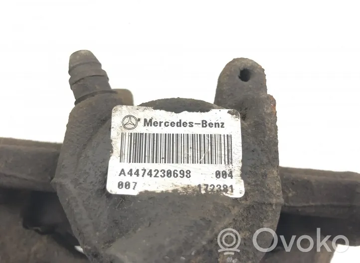 Mercedes-Benz Vito Viano W447 Tylny zacisk hamulcowy A4474230598