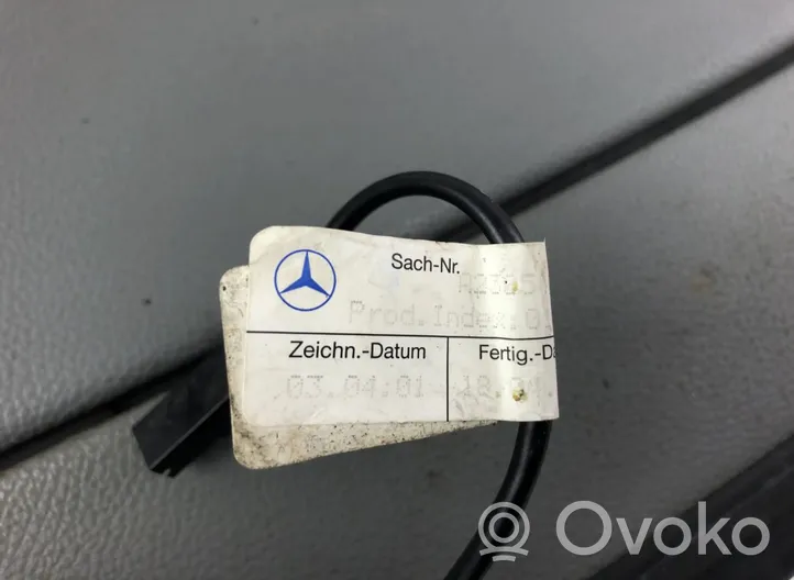 Mercedes-Benz SL R230 Tavarahyllyn kansi 120443900