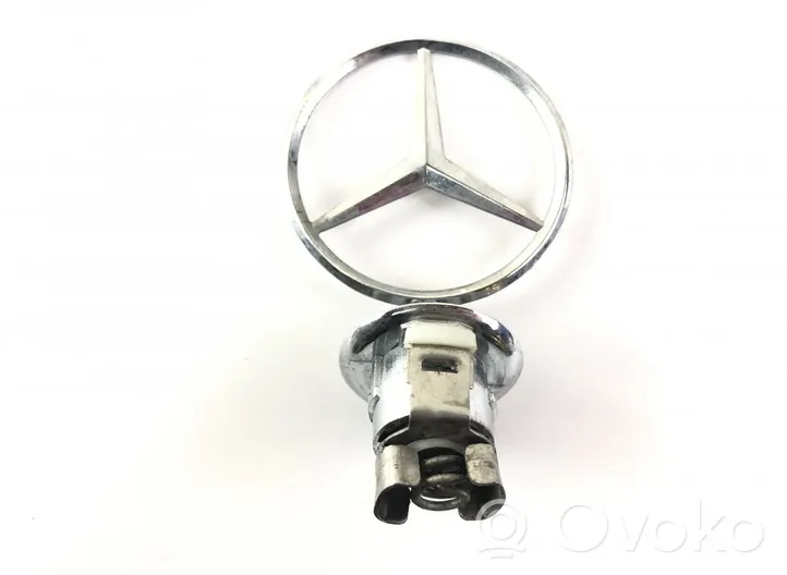 Mercedes-Benz E W211 Valmistajan merkki/logo/tunnus A2028800186