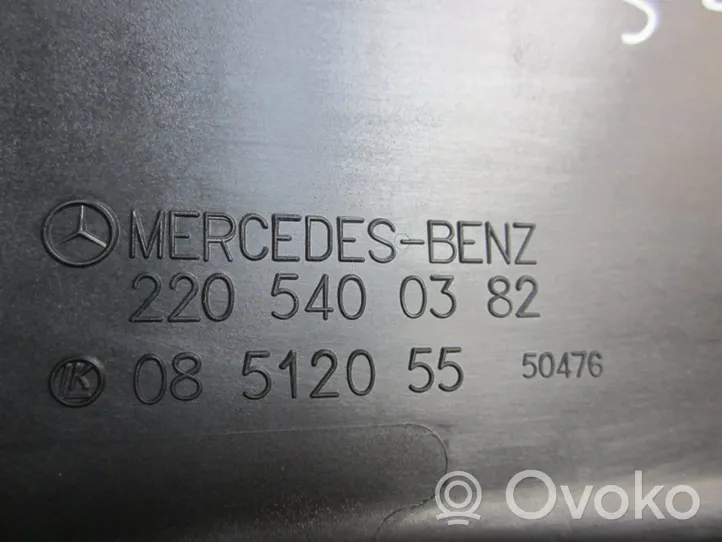 Mercedes-Benz S W220 Tapa de caja de fusibles 08512055