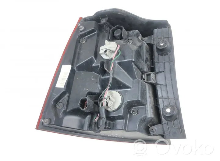 KIA Sorento Luci posteriori 924022P540