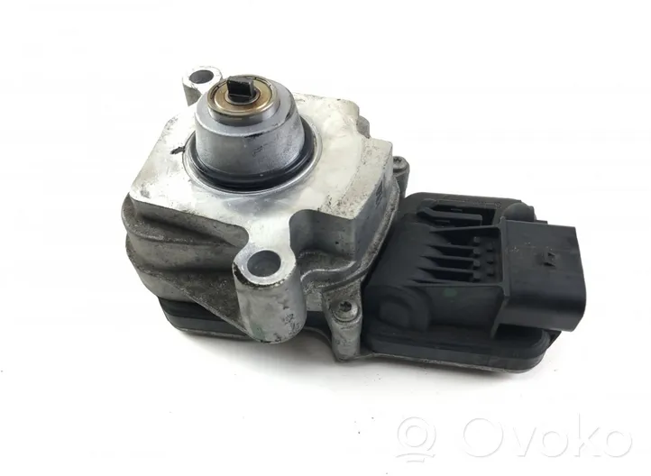 BMW X5 E70 Motor reductor de la caja de velocidades delantera 7643762