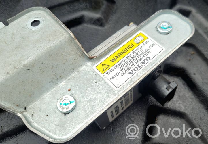 Volvo S80 Capteur de vitesse de lacet d'accélération ESP 8688068