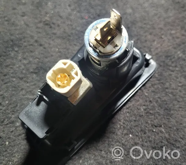 BMW 1 E81 E87 Connettore plug in AUX 9129651