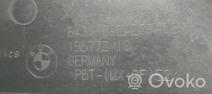 BMW 1 E81 E87 Obudowa / Osłona mikrofiltra kabinowego 15677210