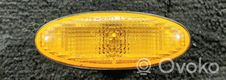 Mazda 323 F Front fender indicator light 