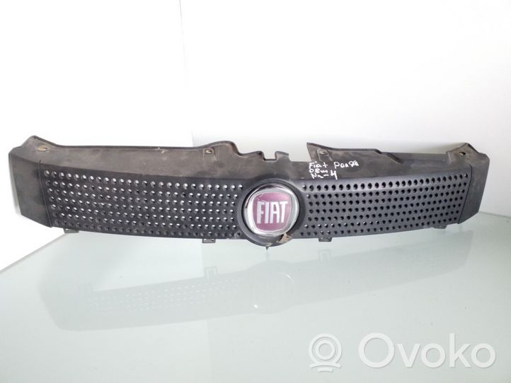 Fiat Panda II Grille de calandre avant 