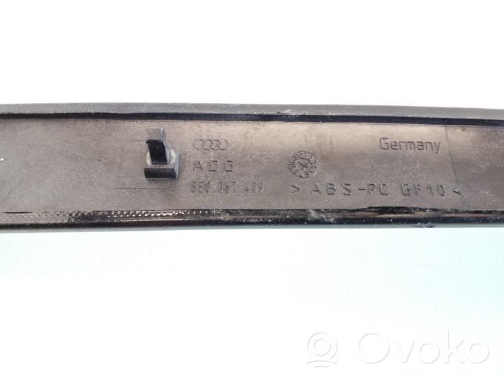 Audi A4 S4 B7 8E 8H Barra di rivestimento della portiera anteriore 8E0867409