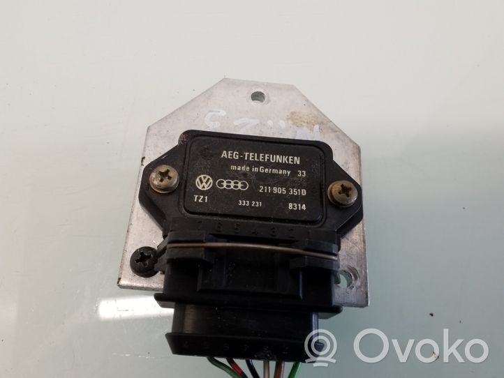 Audi 80 90 B2 Sytytyksen vahvistimen ohjainlaite 211905351D