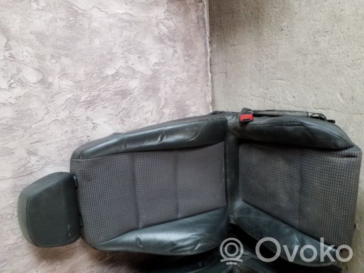 Opel Signum Set di rivestimento sedili e portiere 