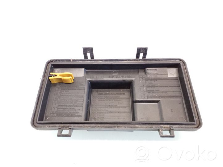 Audi 80 90 B2 Fuse box cover 443941801