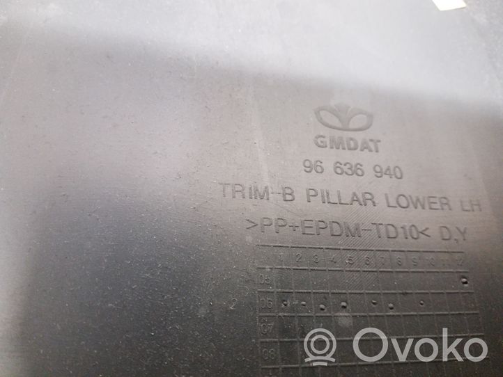 Chevrolet Epica (B) Revêtement de pilier (bas) 96636940