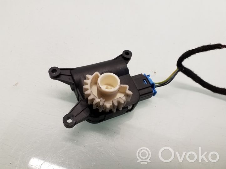 Volkswagen PASSAT B6 Air flap motor/actuator 0132801337