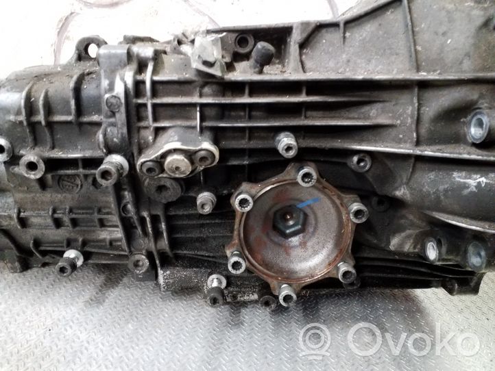 Audi A4 S4 B5 8D Mechaninė 5 pavarų dėžė 012301103T