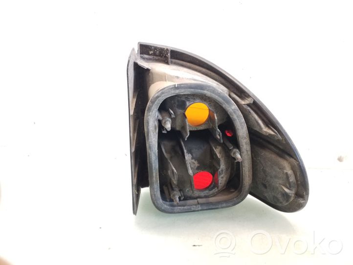 Renault Laguna I Element lampy tylnej 7700420122