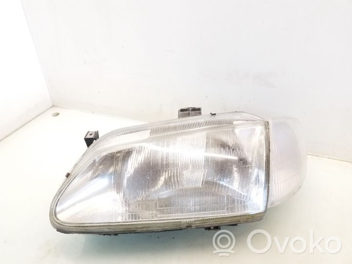 Renault Scenic I Headlight/headlamp E24706