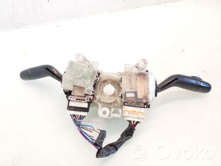 Mazda 626 Leva/interruttore dell’indicatore di direzione e tergicristallo 17A089A