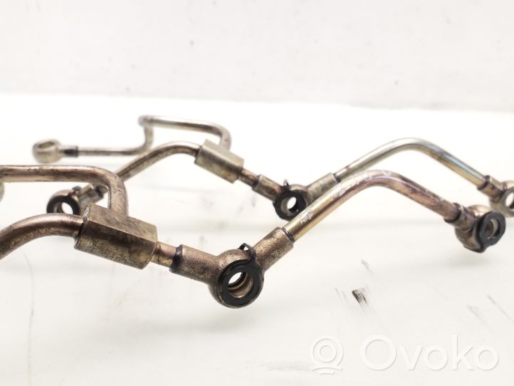 Opel Signum Fuel injector supply line/pipe 