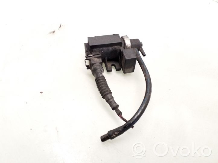 BMW 3 E46 Solenoidinis vožtuvas 