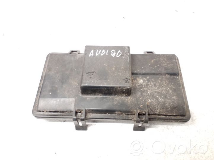 Audi 80 90 B2 Coperchio scatola dei fusibili 