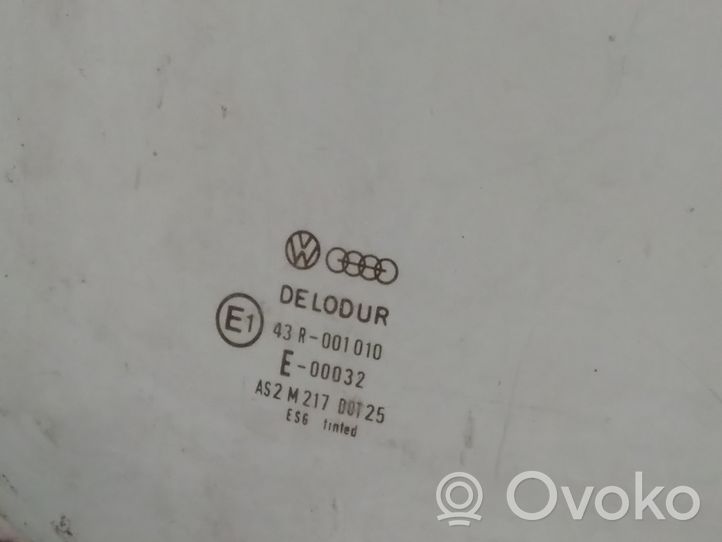 Audi 80 90 B2 Заднее стекло 43R001010