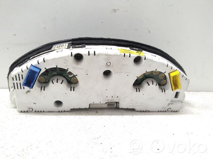 Audi A4 S4 B5 8D Geschwindigkeitsmesser Cockpit 8D0919272