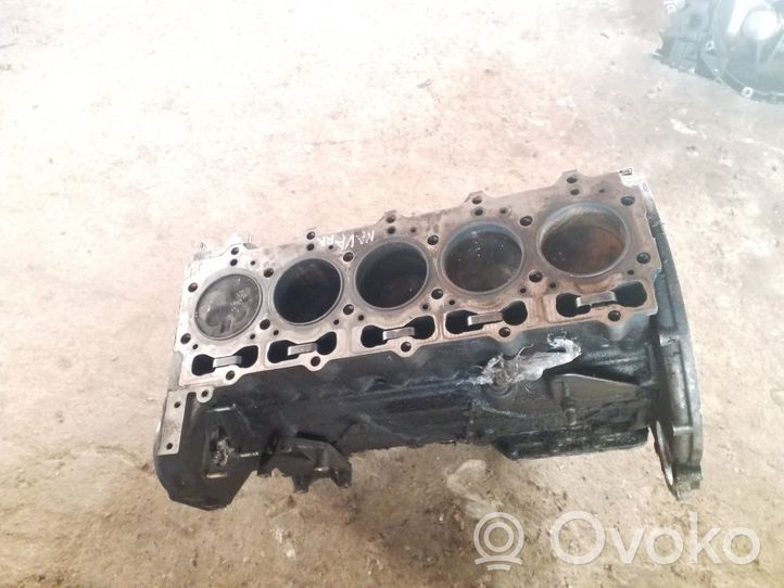 Nissan Navara D40 Bloque de motor 900120841