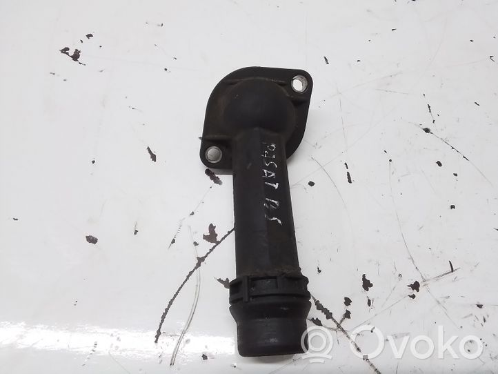 Volkswagen PASSAT B5 Thermostat/thermostat housing 038121121B