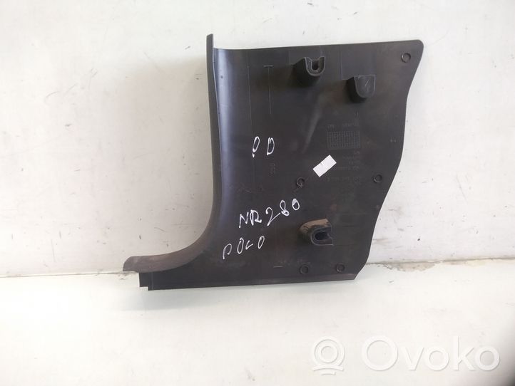 Volkswagen Polo IV 9N3 Rivestimento montante (B) (fondo) 6Q1863484