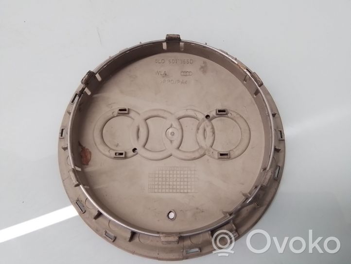 Volkswagen Polo IV 9N3 Заводская крышка (крышки) от центрального отверстия колеса 8L0601165D